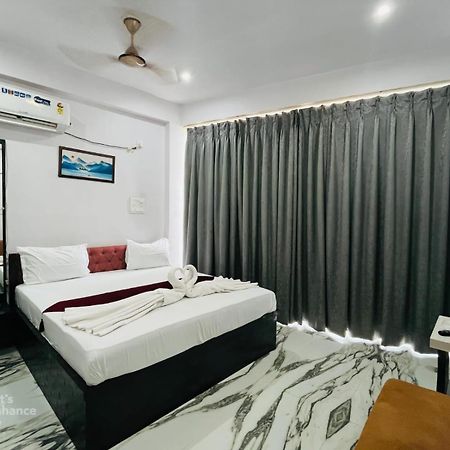 Hotel Vinayak Plaza Βαρανάσι Εξωτερικό φωτογραφία