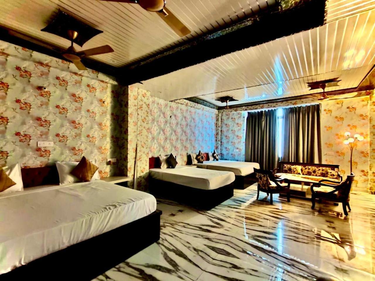 Hotel Vinayak Plaza Βαρανάσι Εξωτερικό φωτογραφία